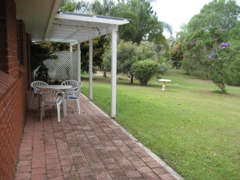 4 Bass Court, Ocean Shores NSW 2483