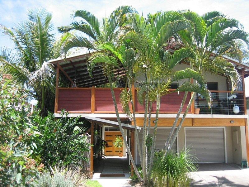 16 Gloria Street, South Golden Beach NSW 2483