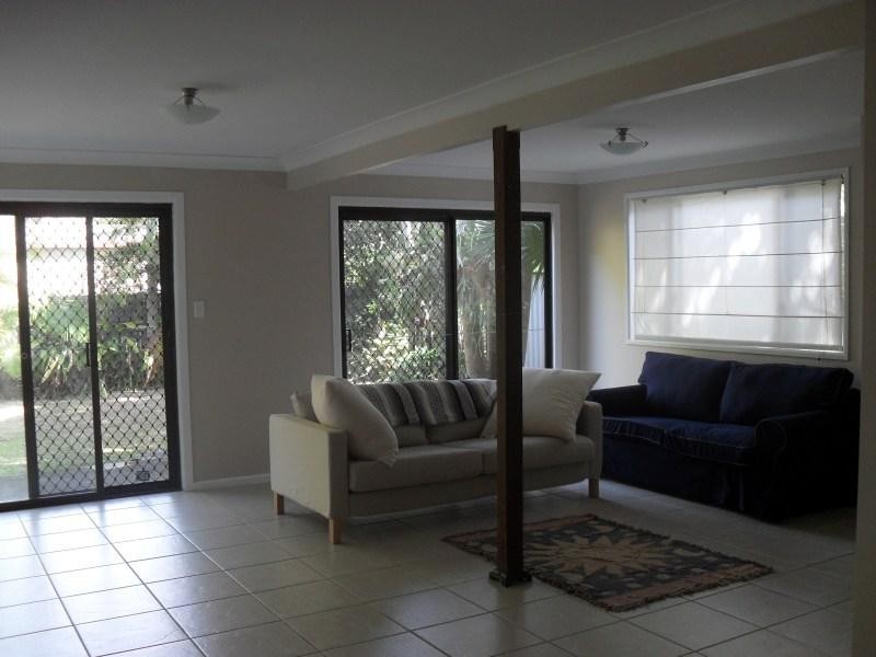 16 Gloria Street, South Golden Beach NSW 2483