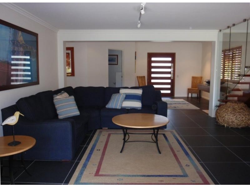 18 Pacific Esplanade, South Golden Beach NSW 2483
