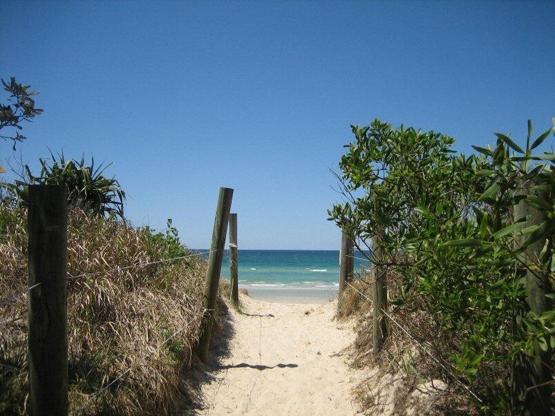 18 Pacific Esplanade, South Golden Beach NSW 2483