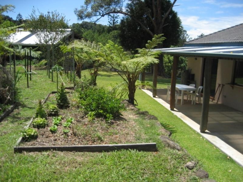 1 Chinamans Hill Road, Middle Pocket NSW 2483