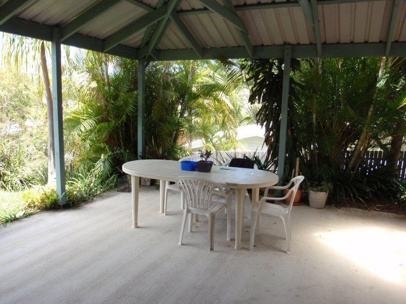 1 Ceron Court, Ocean Shores NSW 2483