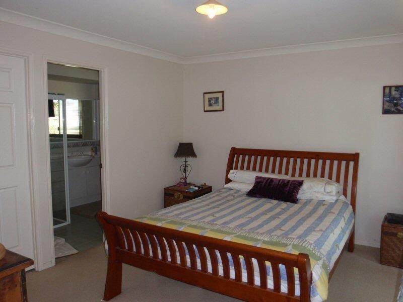 1 Ceron Court, Ocean Shores NSW 2483