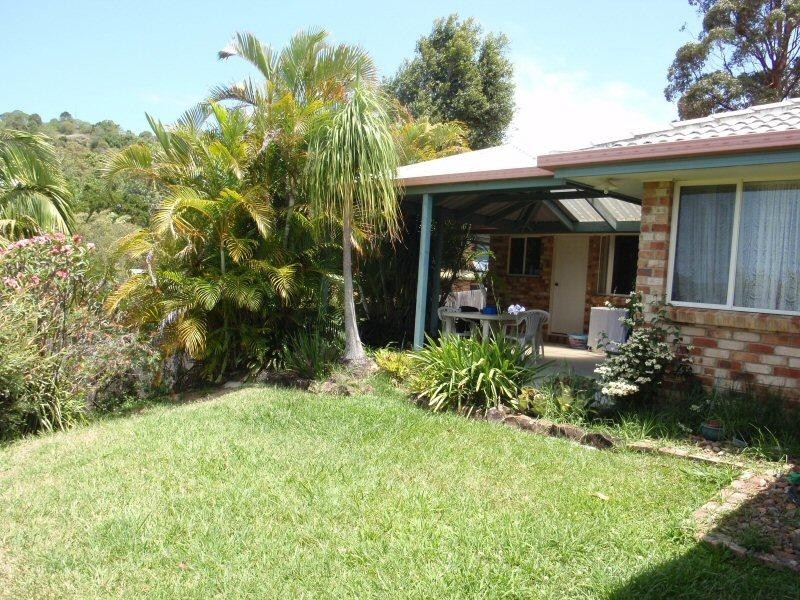 1 Ceron Court, Ocean Shores NSW 2483