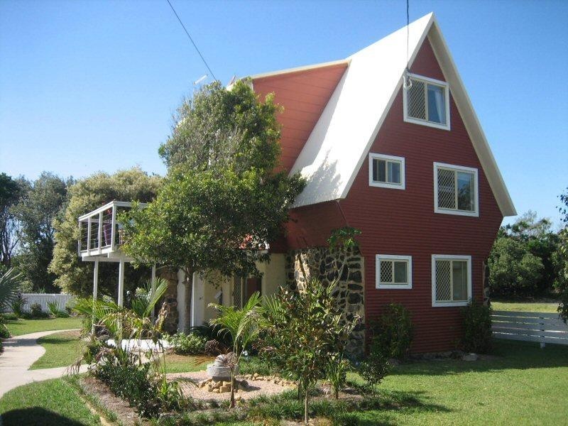 12 Pacific Esplanade, South Golden Beach NSW 2483