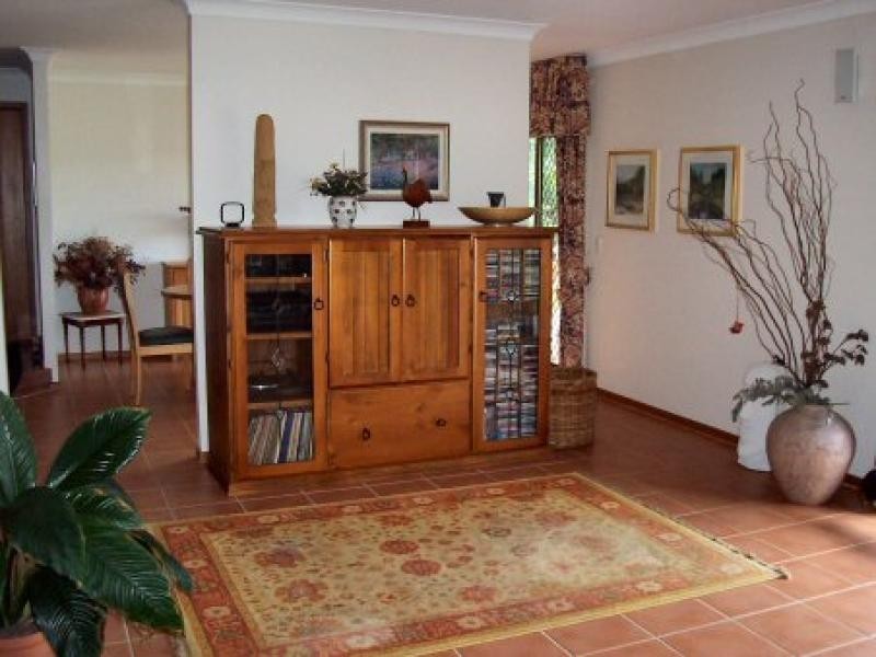 18 Narooma Drive, Ocean Shores NSW 2483