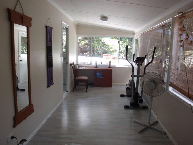 8 Kiyung Court, Ocean Shores NSW 2483