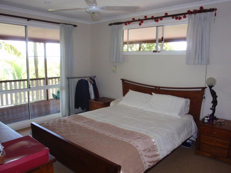 8 Kiyung Court, Ocean Shores NSW 2483