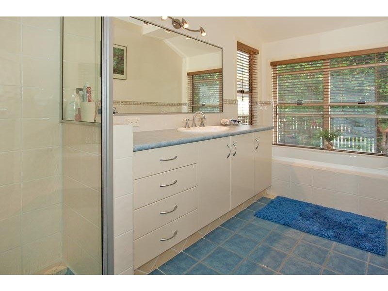 22 Flinders Way, Ocean Shores NSW 2483