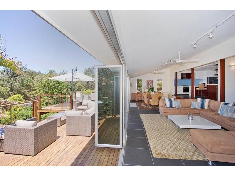 18 Pacific Esplanade, South Golden Beach NSW 2483
