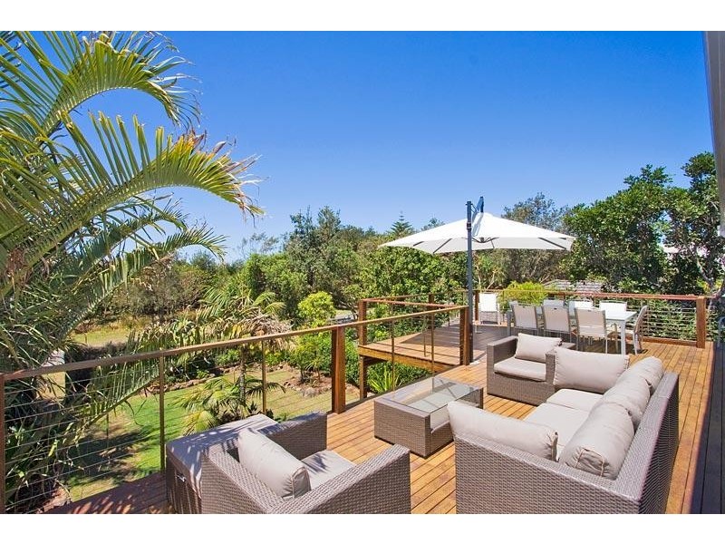 18 Pacific Esplanade, South Golden Beach NSW 2483