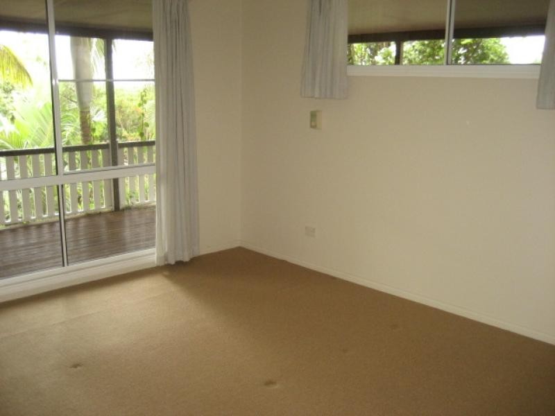 8 Kiyung Court, Ocean Shores NSW 2483