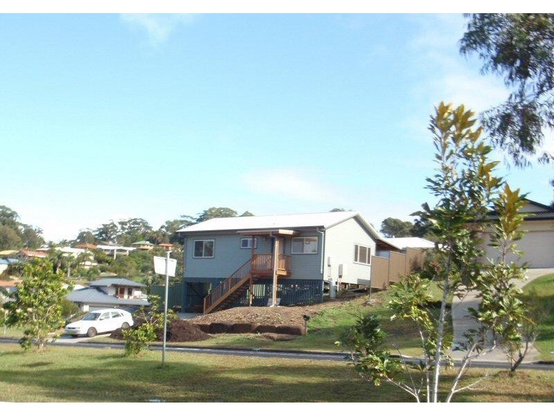 2 Palmer Avenue, Ocean Shores NSW 2483