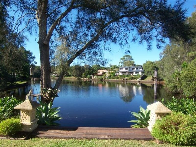 30 Natan Court, Ocean Shores NSW 2483