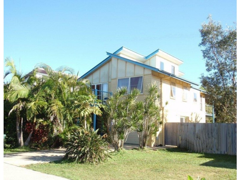 7 Kallaroo Circuit, Ocean Shores NSW 2483