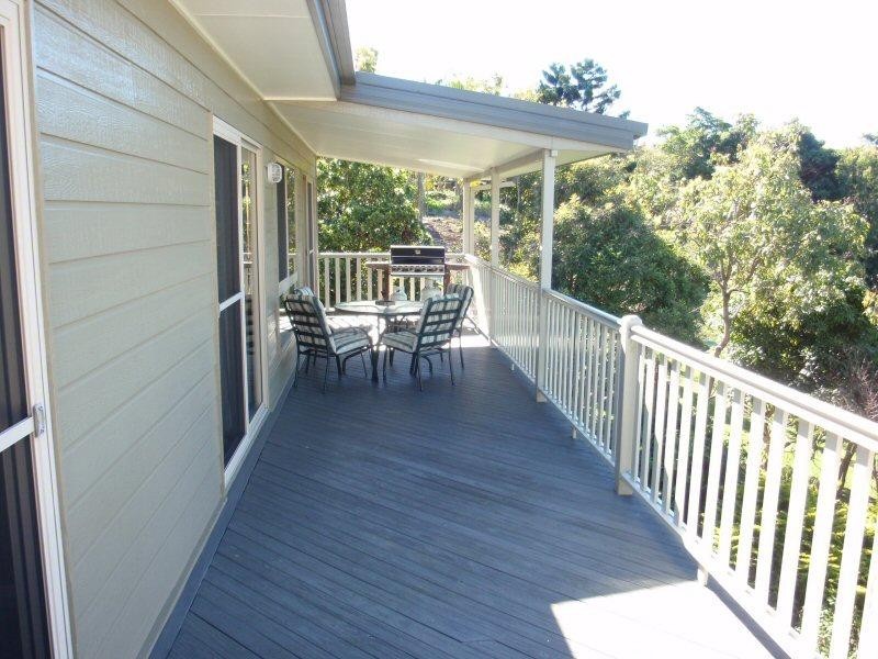 10 Warrambool Road, Ocean Shores NSW 2483