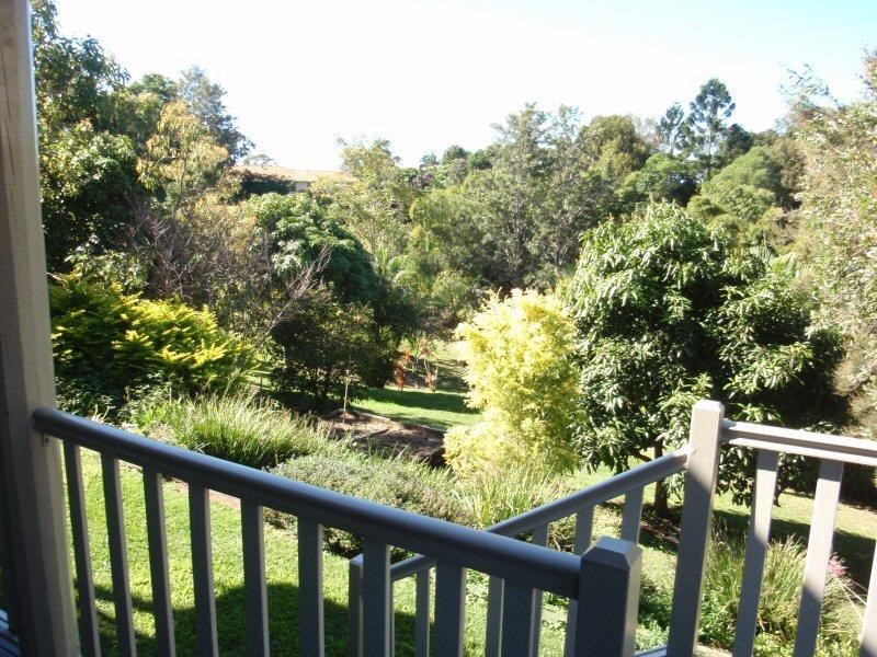 10 Warrambool Road, Ocean Shores NSW 2483