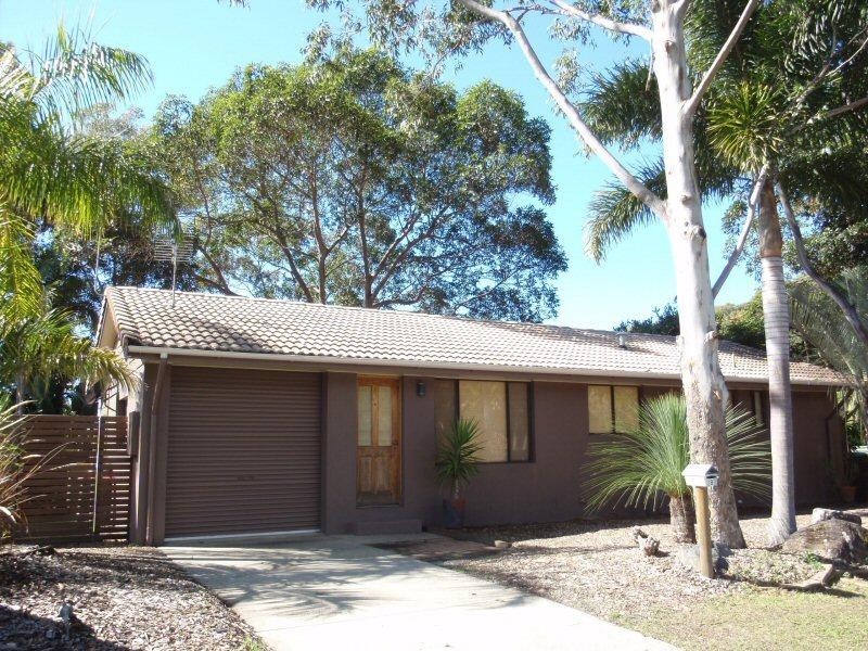 8 Gilba Avenue, Ocean Shores NSW 2483