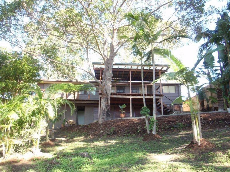 8 Gilba Avenue, Ocean Shores NSW 2483