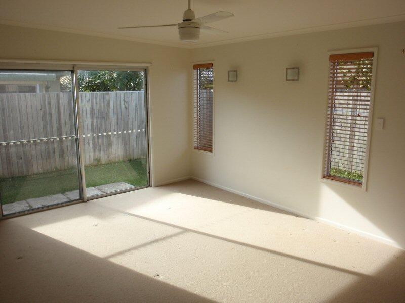 2/46 Rajah Road, Ocean Shores NSW 2483