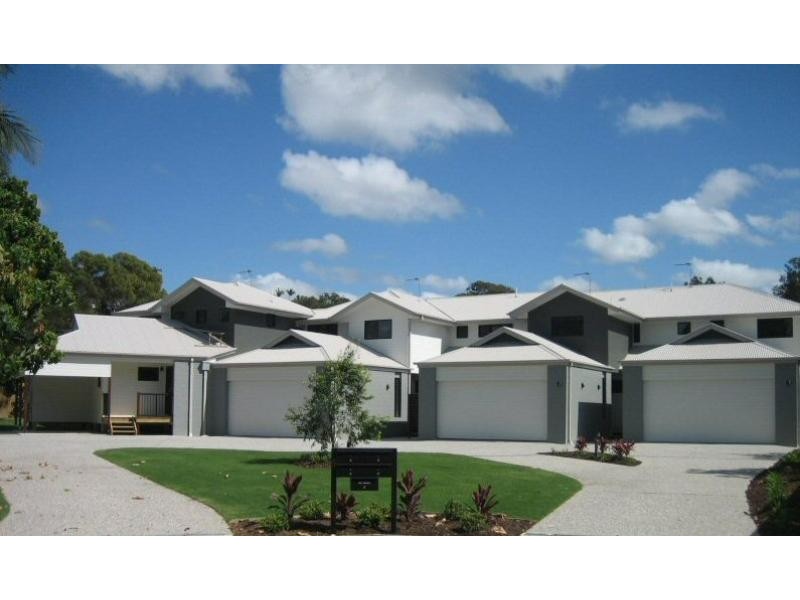 2/3 Bindaree Way, Ocean Shores NSW 2483