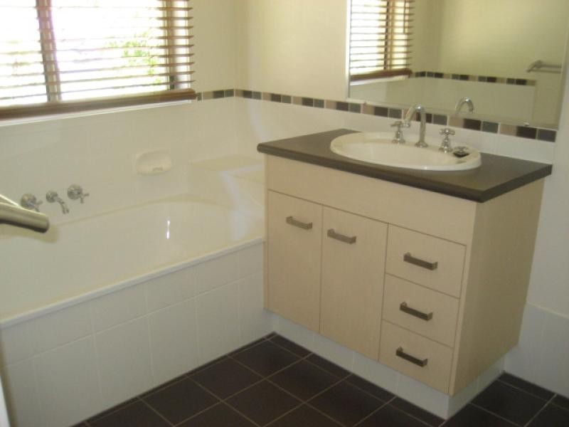 20 Kiyung Court, Ocean Shores NSW 2483