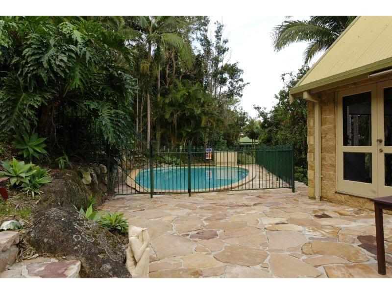 6 Gin Gin Crescent, Ocean Shores NSW 2483
