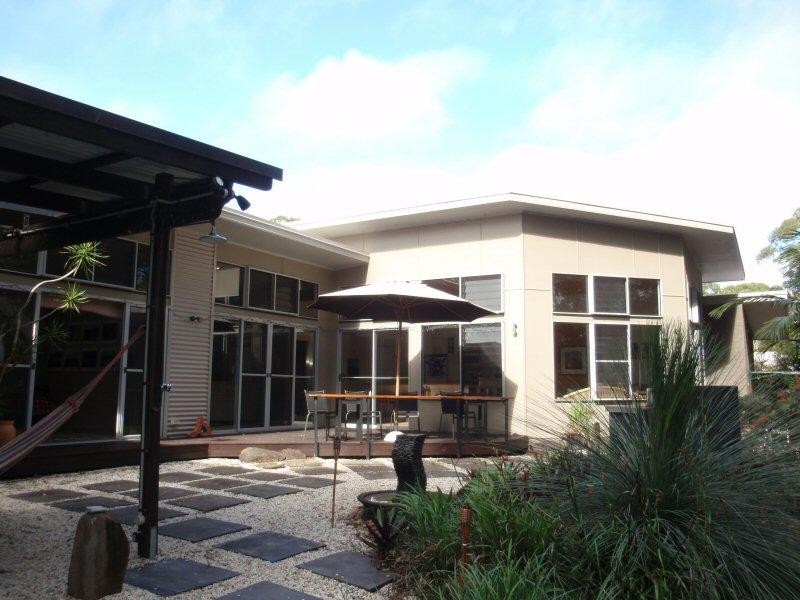 25 Flinders Way, Ocean Shores NSW 2483