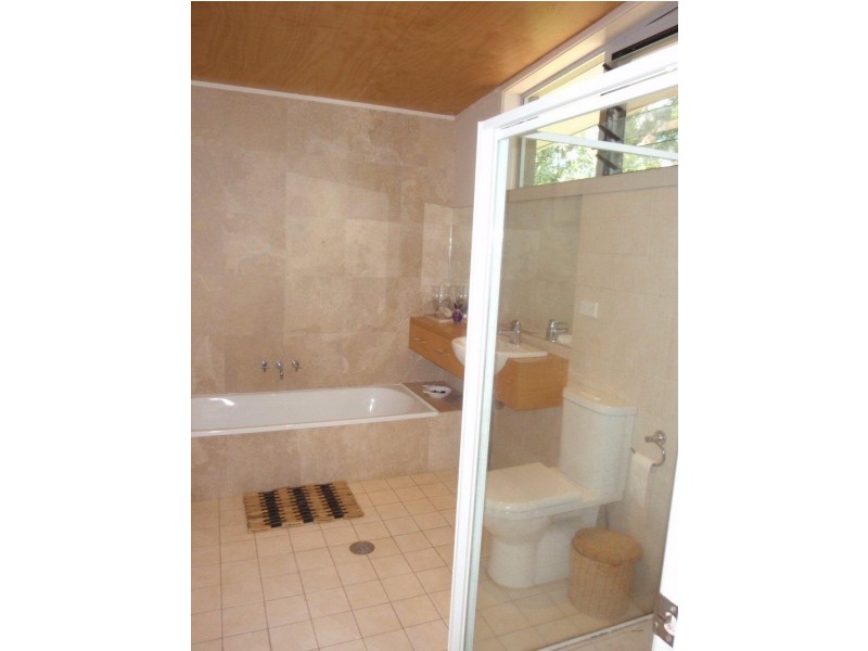 25 Flinders Way, Ocean Shores NSW 2483