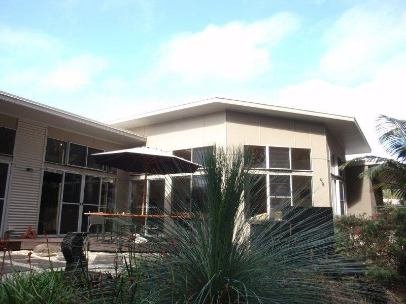 25 Flinders Way, Ocean Shores NSW 2483