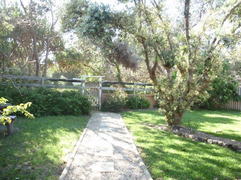 17 Pacific Esplanade, South Golden Beach NSW 2483