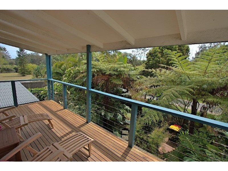 8 Pacific Esplanade, South Golden Beach NSW 2483
