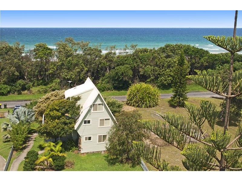 12 Pacific Esplanade, South Golden Beach NSW 2483