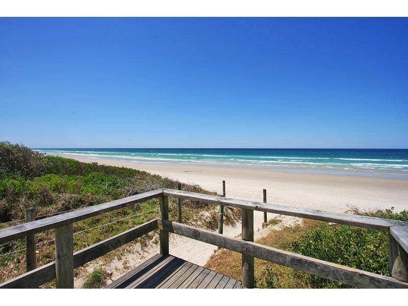 12 Pacific Esplanade, South Golden Beach NSW 2483