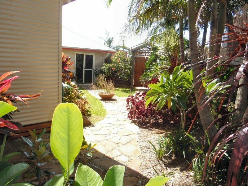 38 Mia Court, Ocean Shores NSW 2483