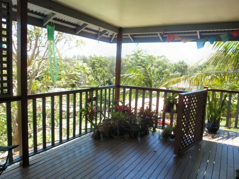 8 Matong Drive, Ocean Shores NSW 2483