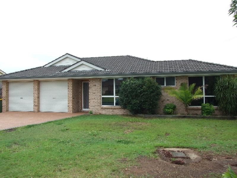 54 LAWSON CRESCENT, Taree NSW 2430