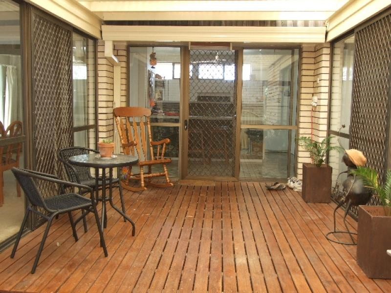 25 Tristania Crescent, Taree West NSW 2430