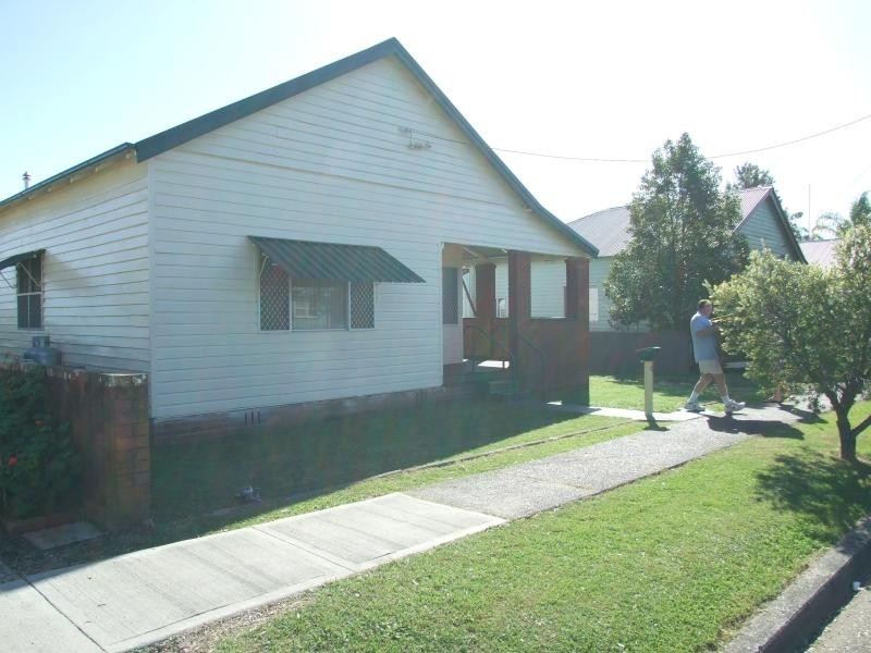 9 Wynter Street, Taree NSW 2430