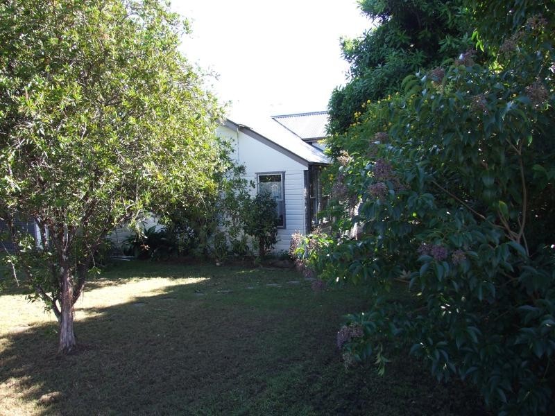 27 Georges Lane, Taree NSW 2430