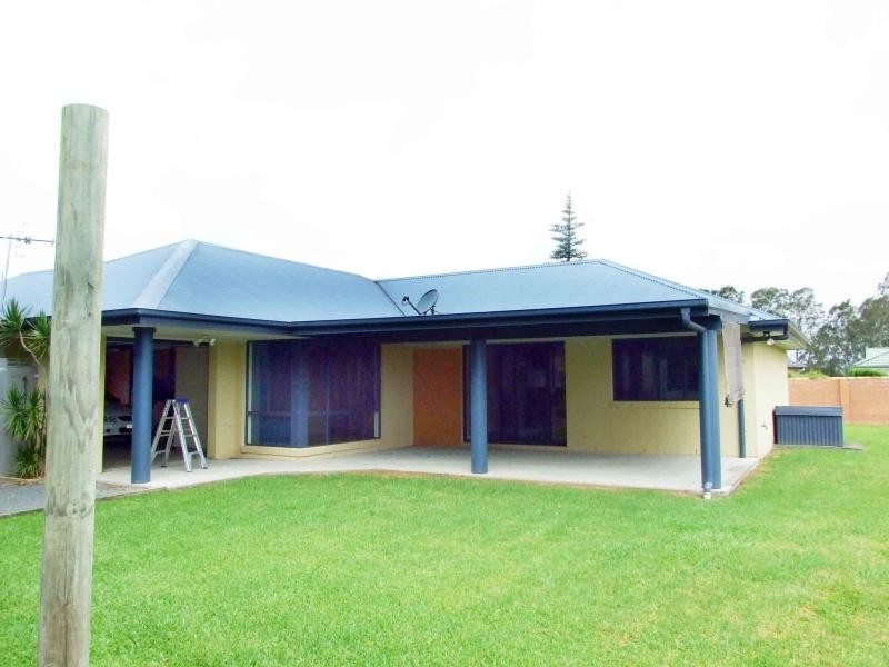 8 Gregory Close, Taree NSW 2430