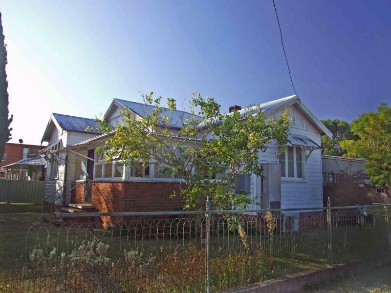 23 Florence Street, Taree NSW 2430