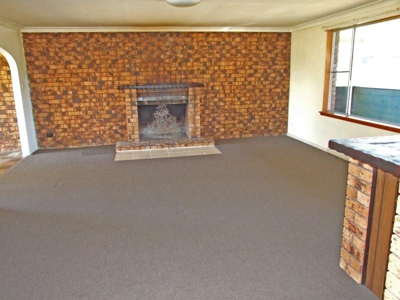 95 Old Bar Road, Old Bar NSW 2430