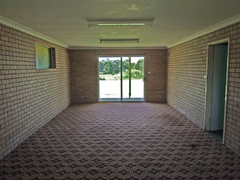 95 Old Bar Road, Old Bar NSW 2430