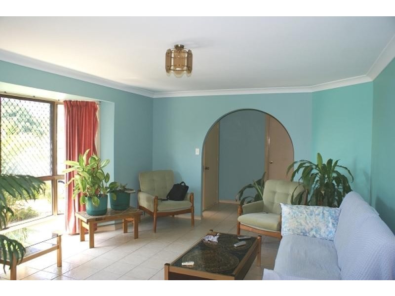 4 NICOLSON COURT, Mermaid Waters QLD 4218