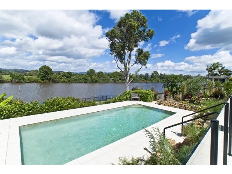 8 KAWANA CRESCENT, Ashmore QLD 4214