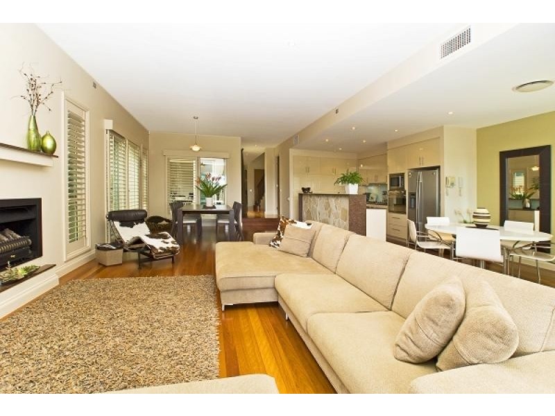 715 GLADES DRIVE, Robina QLD 4226