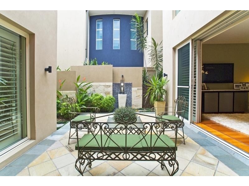 715 GLADES DRIVE, Robina QLD 4226