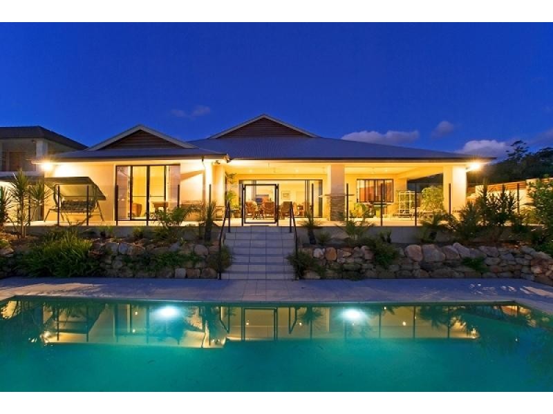 8 KAWANA CRESCENT, Ashmore QLD 4214